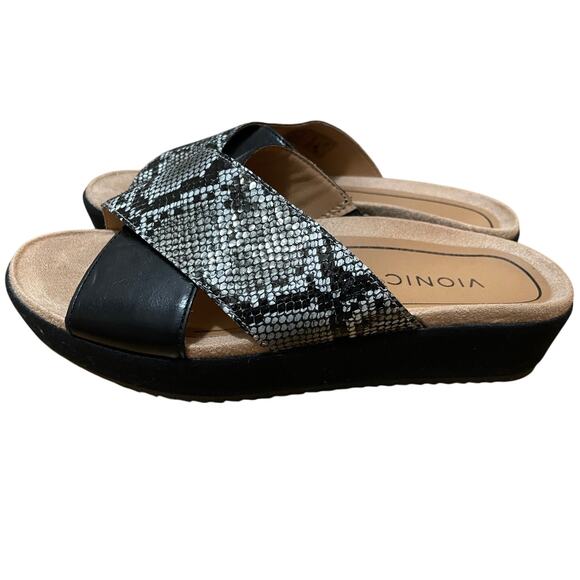 Vionic Women's 7 Wide Hayden Black Snake Skin Leather Criss Cross Slide Sandal - Picture 4 of 7